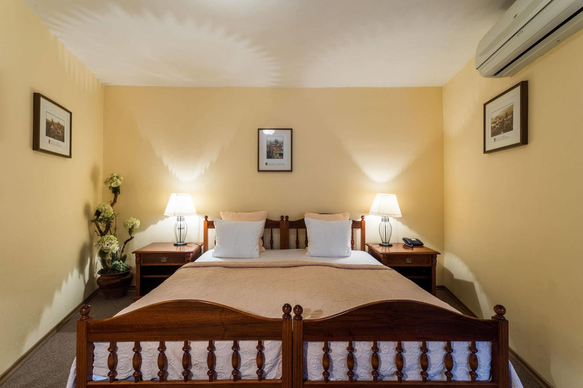 Hotel Aurus By Adrez Prague Extérieur photo